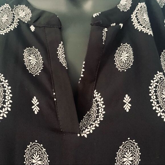 Pink Republic Floral Print Blouse. Size XS - Picture 4 of 14